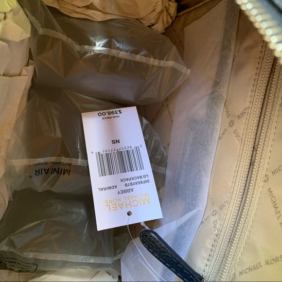 MICHAEL KORS LARGE ABBEY BACKPACK ADMIRAL BLUE - Picture 4 of 12